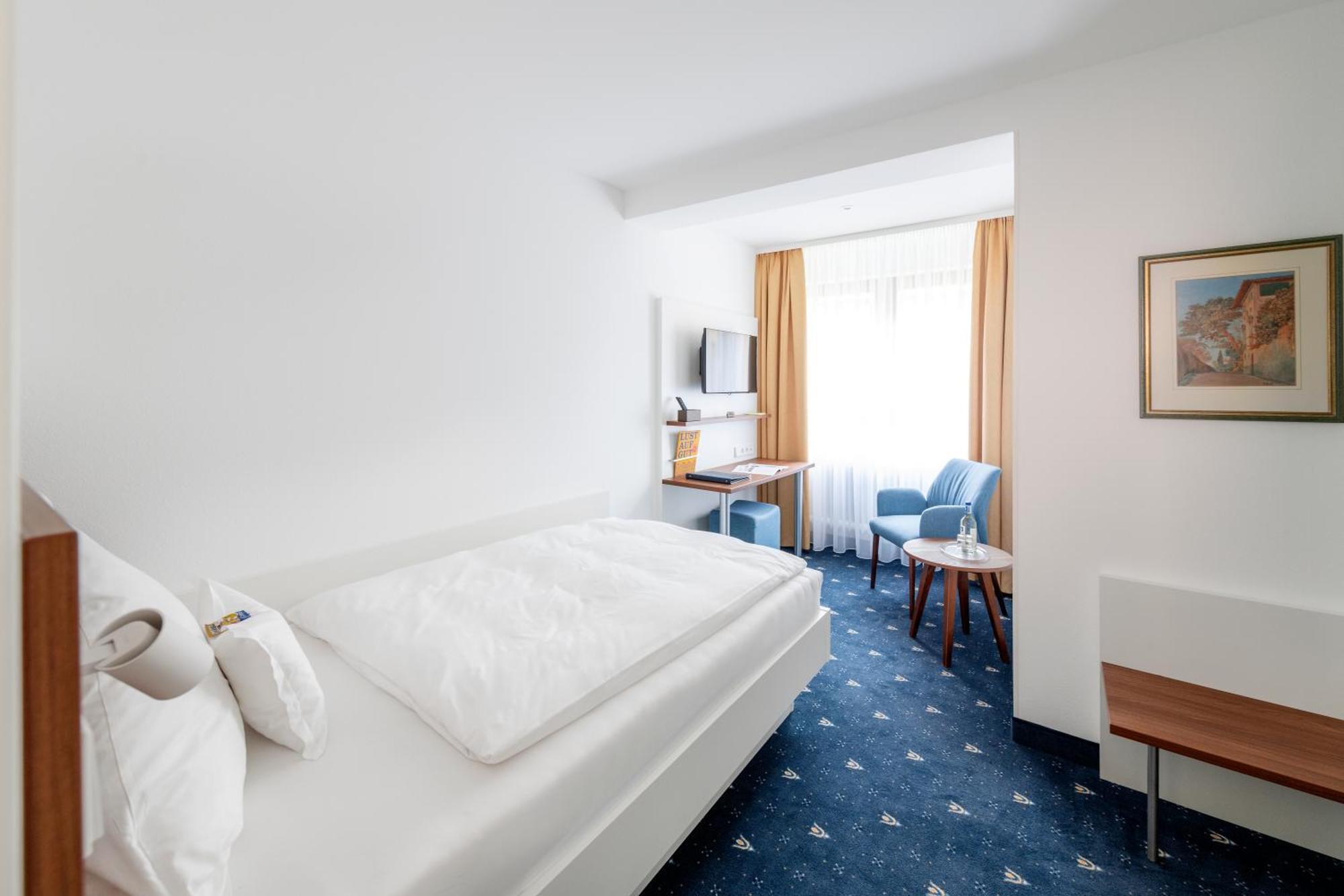 Hotel Adler Post Schwetzingen Exterior photo