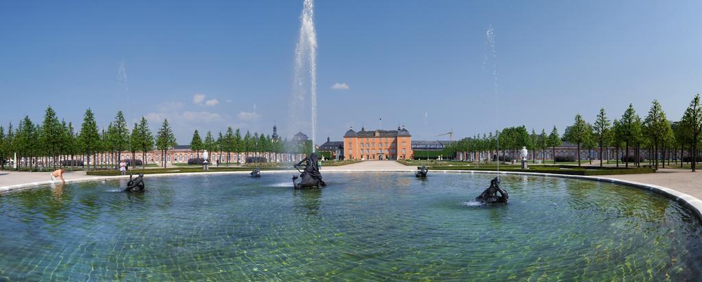 Hotel Adler Post Schwetzingen Exterior photo